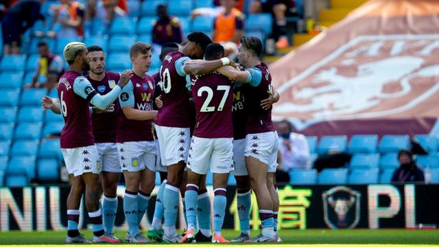 巴萨欧冠大名单：特狮回归，莱万、亚马尔、拉菲尼亚领衔锋线（巴萨欧冠名单出炉：特尔施特根复出，莱万、亚马尔、拉菲尼亚坐镇锋线）