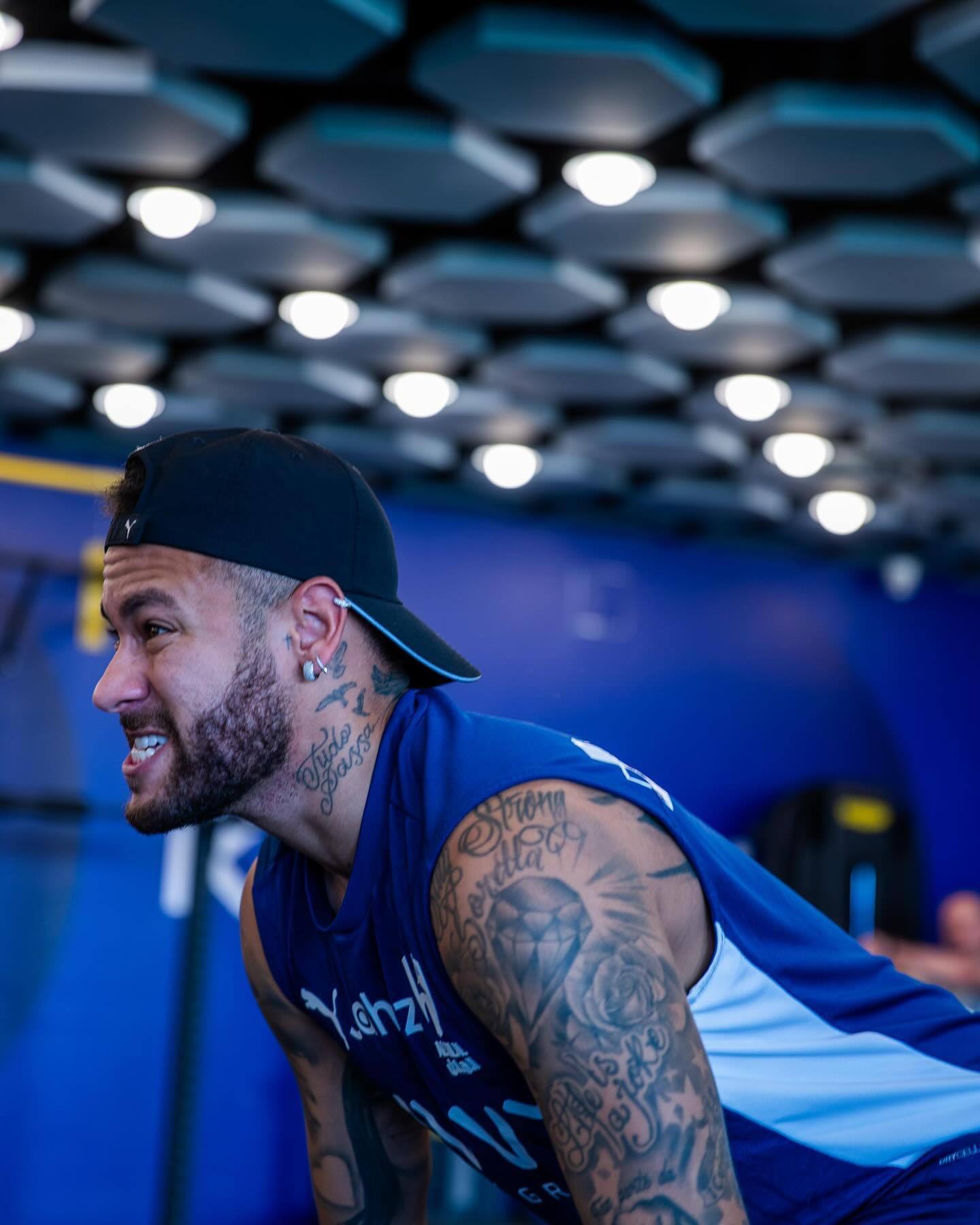 德罗西取热那亚生涯首胜，率队时隔239天再次意甲主场赢球