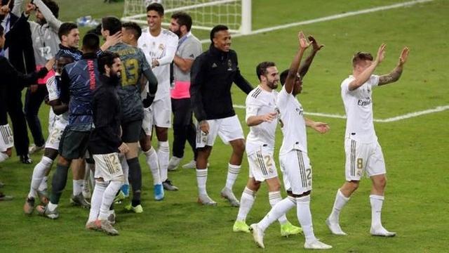 西甲半场：格德斯建功，久保建英失良机，皇家社会1-0赫罗纳（半场战报：格德斯进球，久保建英错失良机，皇家社会1-0领先赫罗纳）