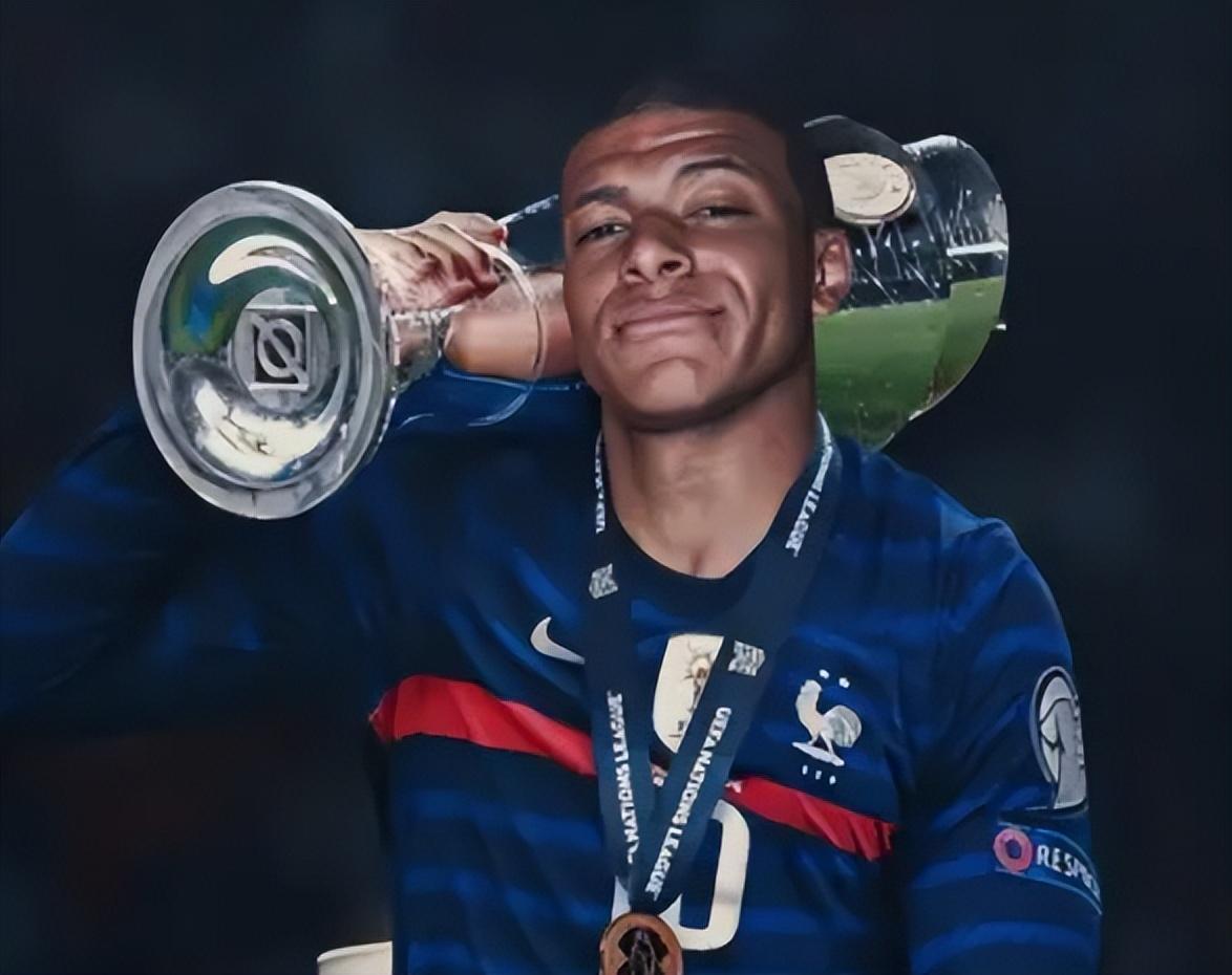 国脚关键进球助球队晋级