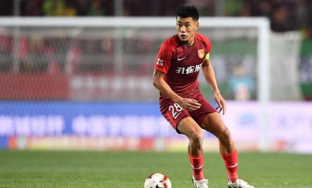 英超第14轮：切尔西1-3利兹联两场不胜 托辛失误送礼帕尔默复出（英超第14轮：利兹联3-1客胜切尔西 切尔西遭遇两轮不胜 托辛失误送礼 帕尔默复出）