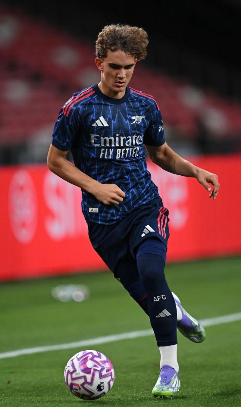 德转：沙特联赛多明星身价下滑 努涅斯、本泽马、马内在列（德转观察：沙特联赛多位球星身价走低，努涅斯、本泽马、马内等上榜）