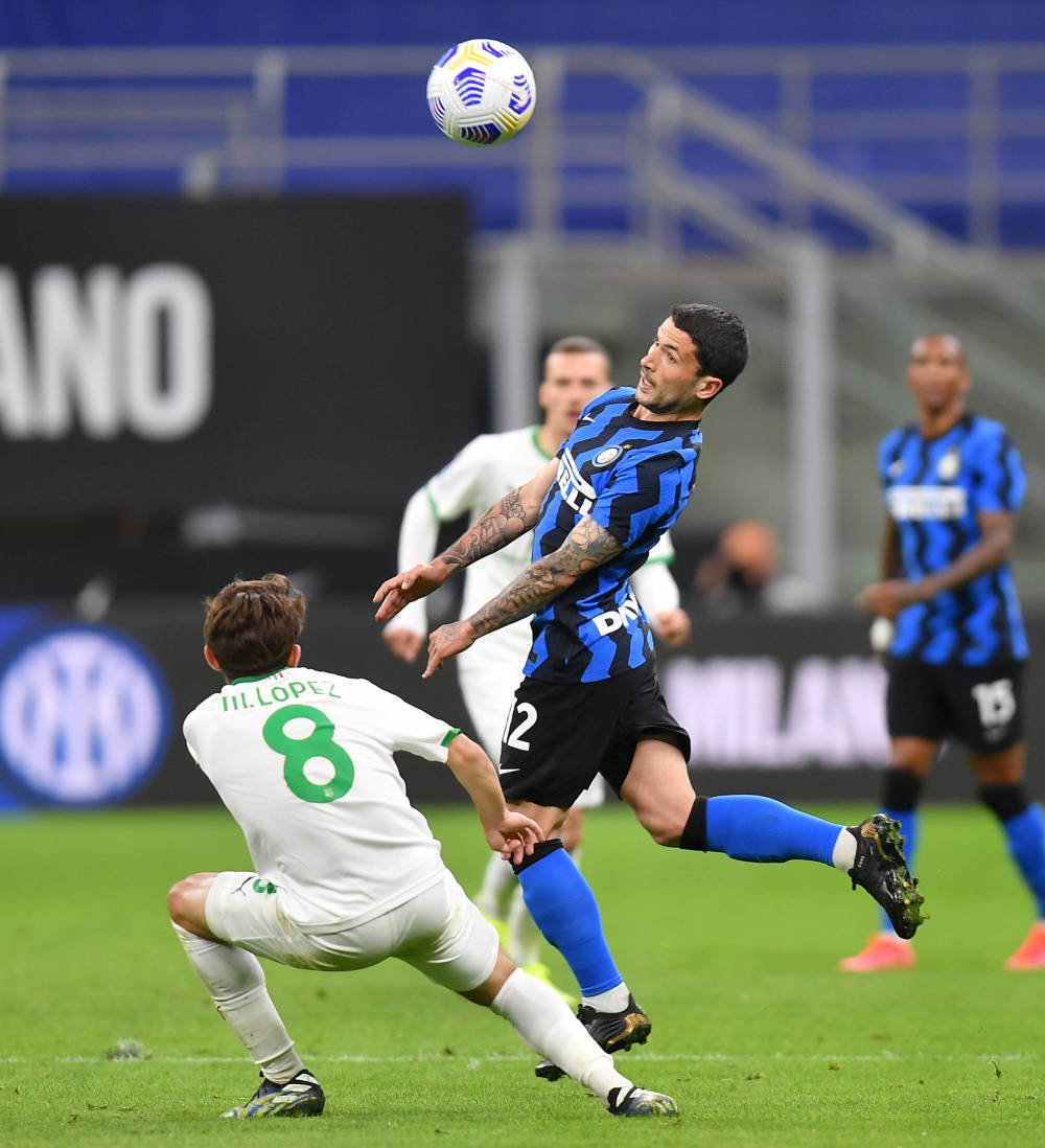 欧文突破防守创造杀伤，制造罚球