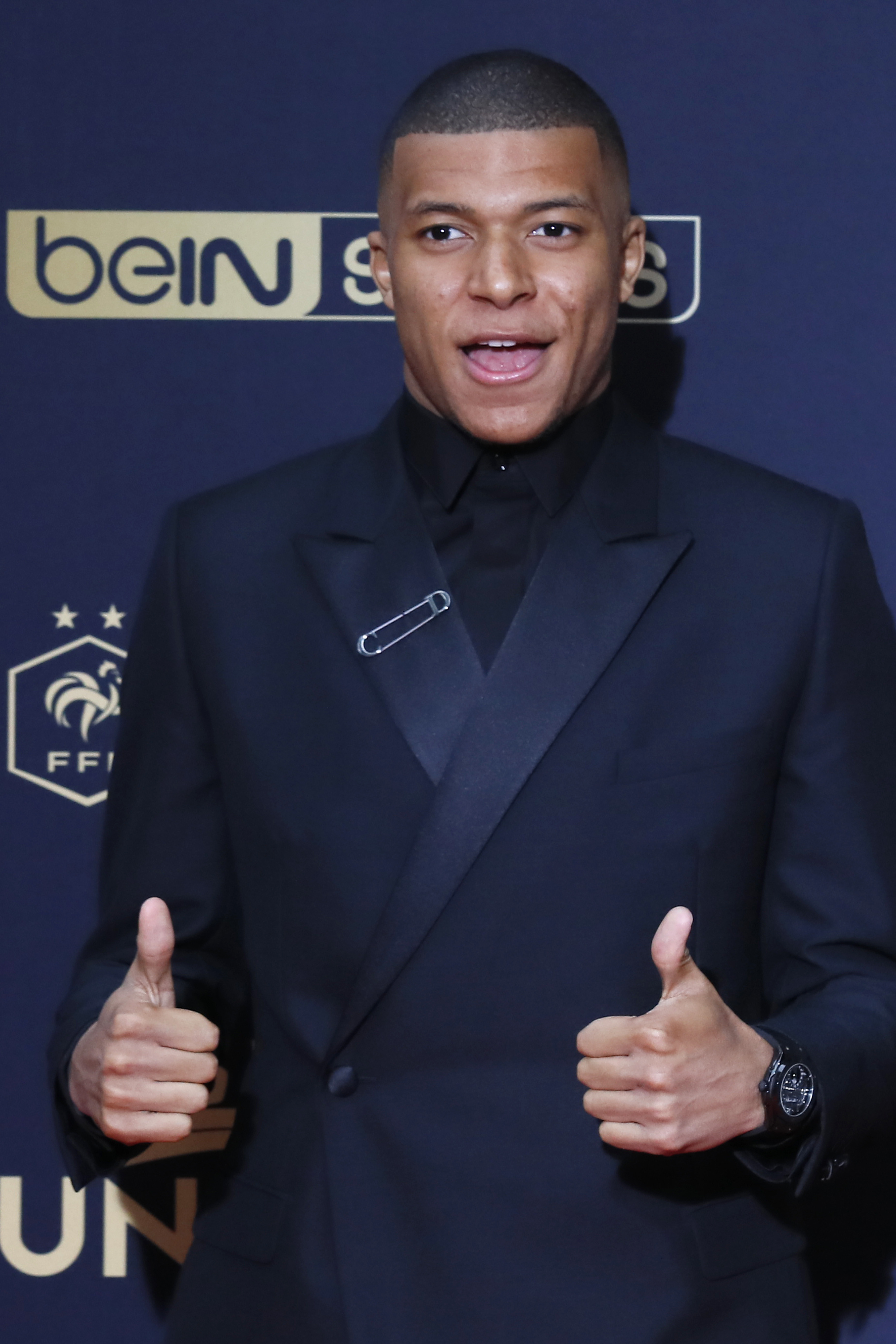 英超战报：塔弗尼尔点射、于纳尔扳平，伯恩茅斯2-2西汉姆（英超快讯：塔弗尼尔点球建功、于纳尔追平，伯恩茅斯2-2战平西汉姆）