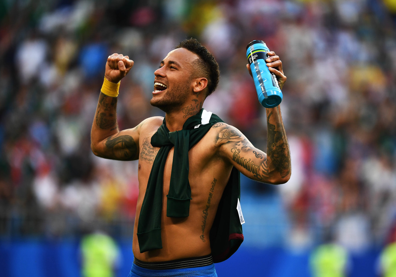 萨尼亚选择内马尔为自己最难对付的对手，廷贝尔选择梅西