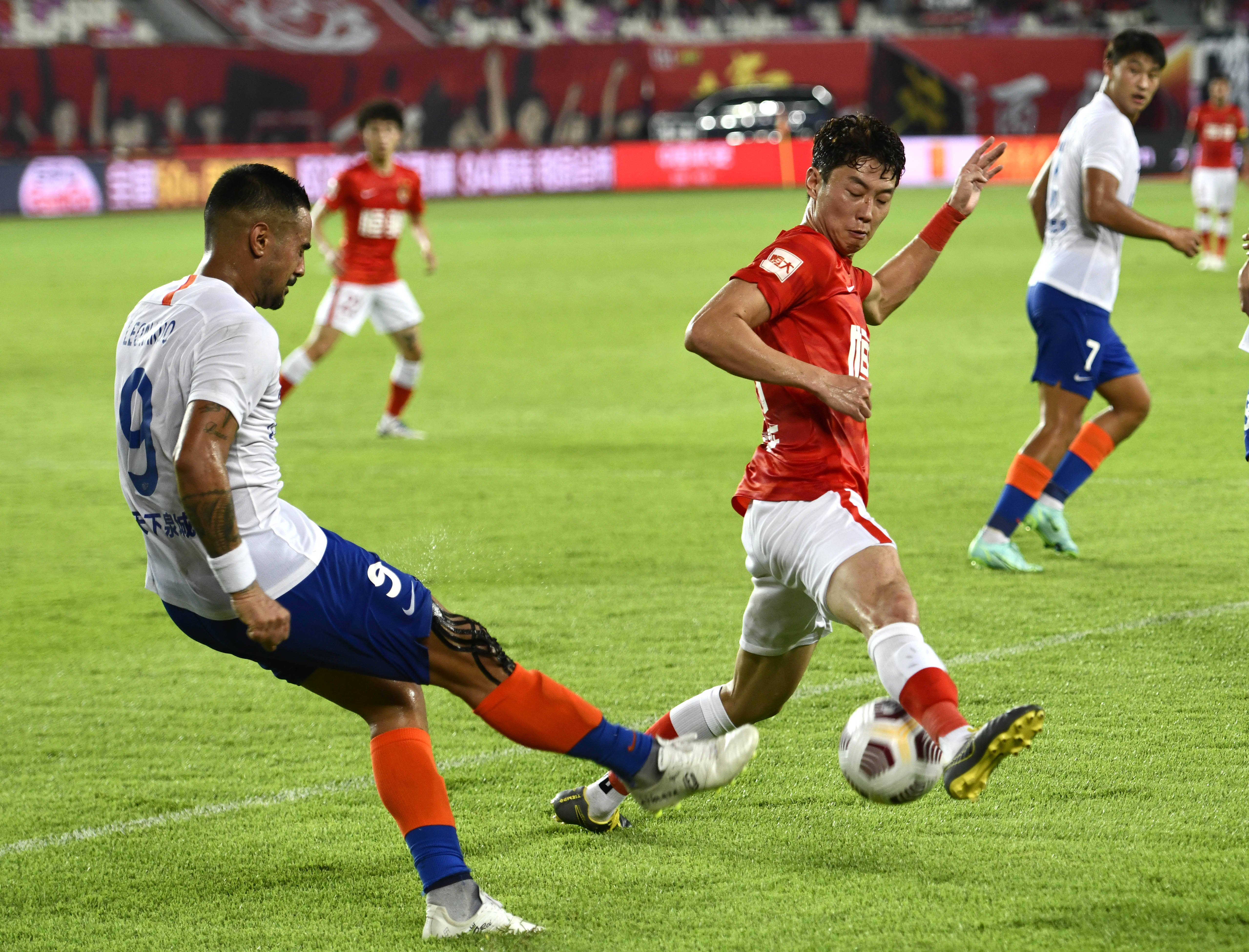 米体：霍伊伦像卡瓦尼或早期伊瓜因，对球队进攻端是锦上添花